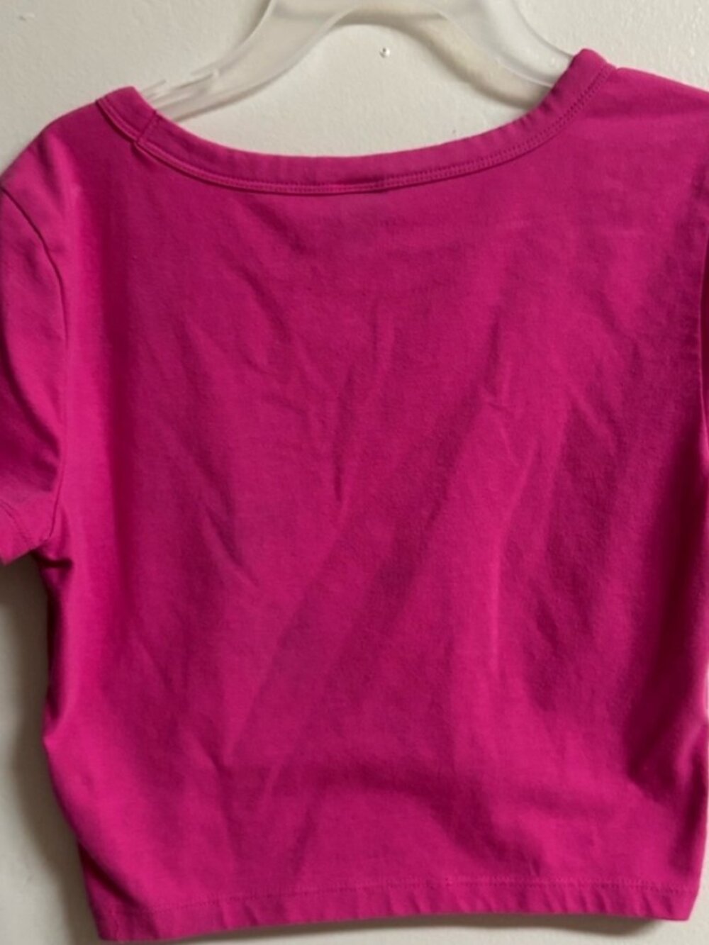 V-Neck Crop Top - Picture 3 of 3